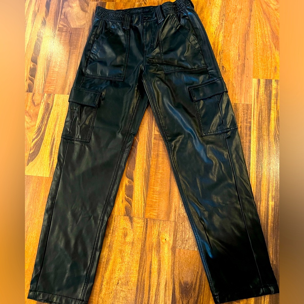 A&E Stretch High-Waisted Vegan Leather Straight Cargo Pant black size 4